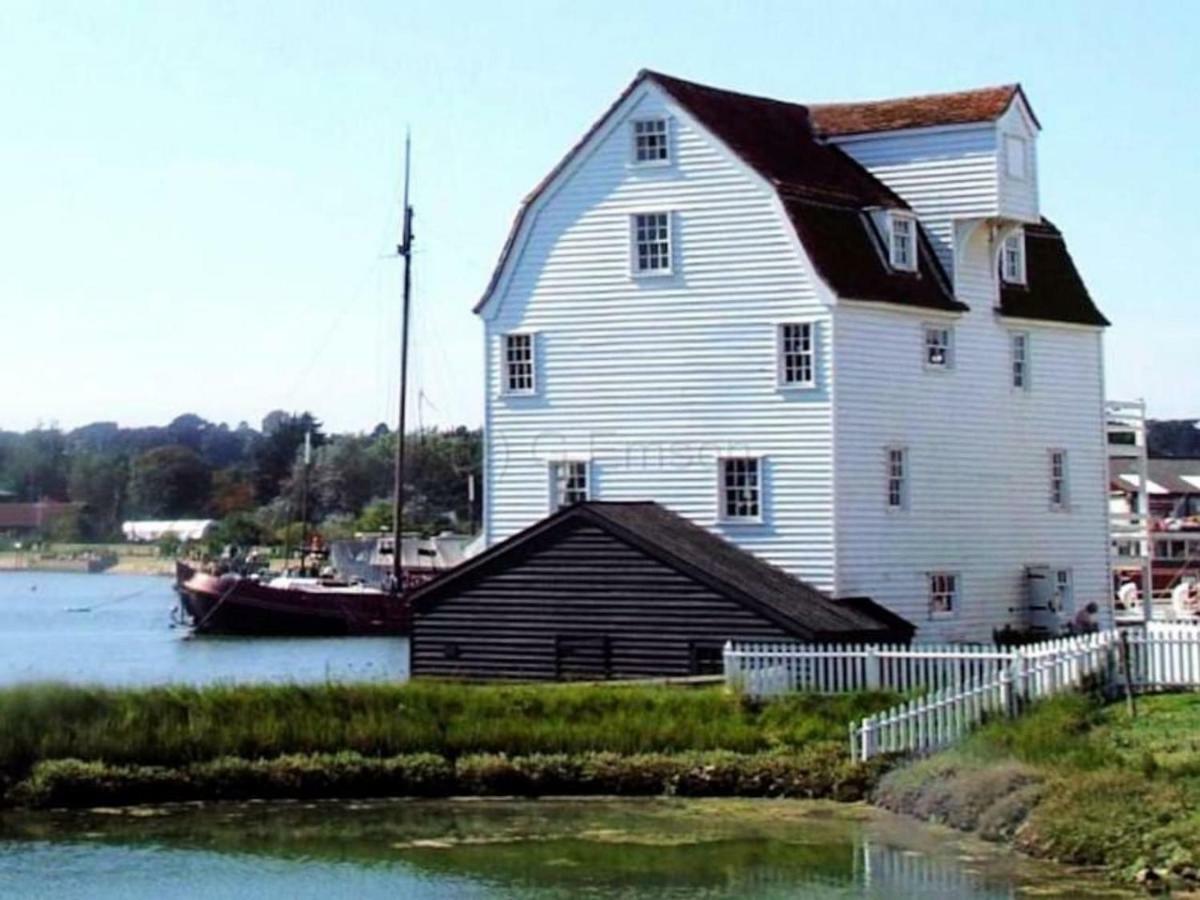 8 Deben Wharf, Woodbridge Apartment Exterior photo